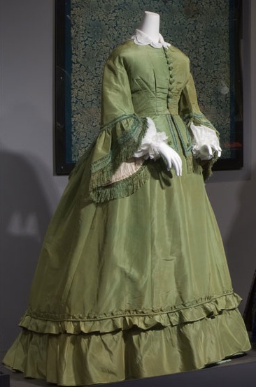 1860s evening dress 1860s evening dress fashions, descriptions and fashion plates, Vintage Victorian