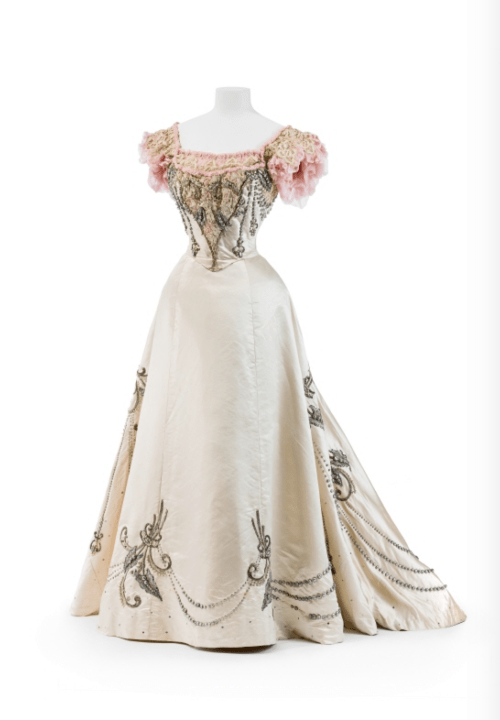 ball gown 1890 evening dress 1901 Ball gown style Richelieu
